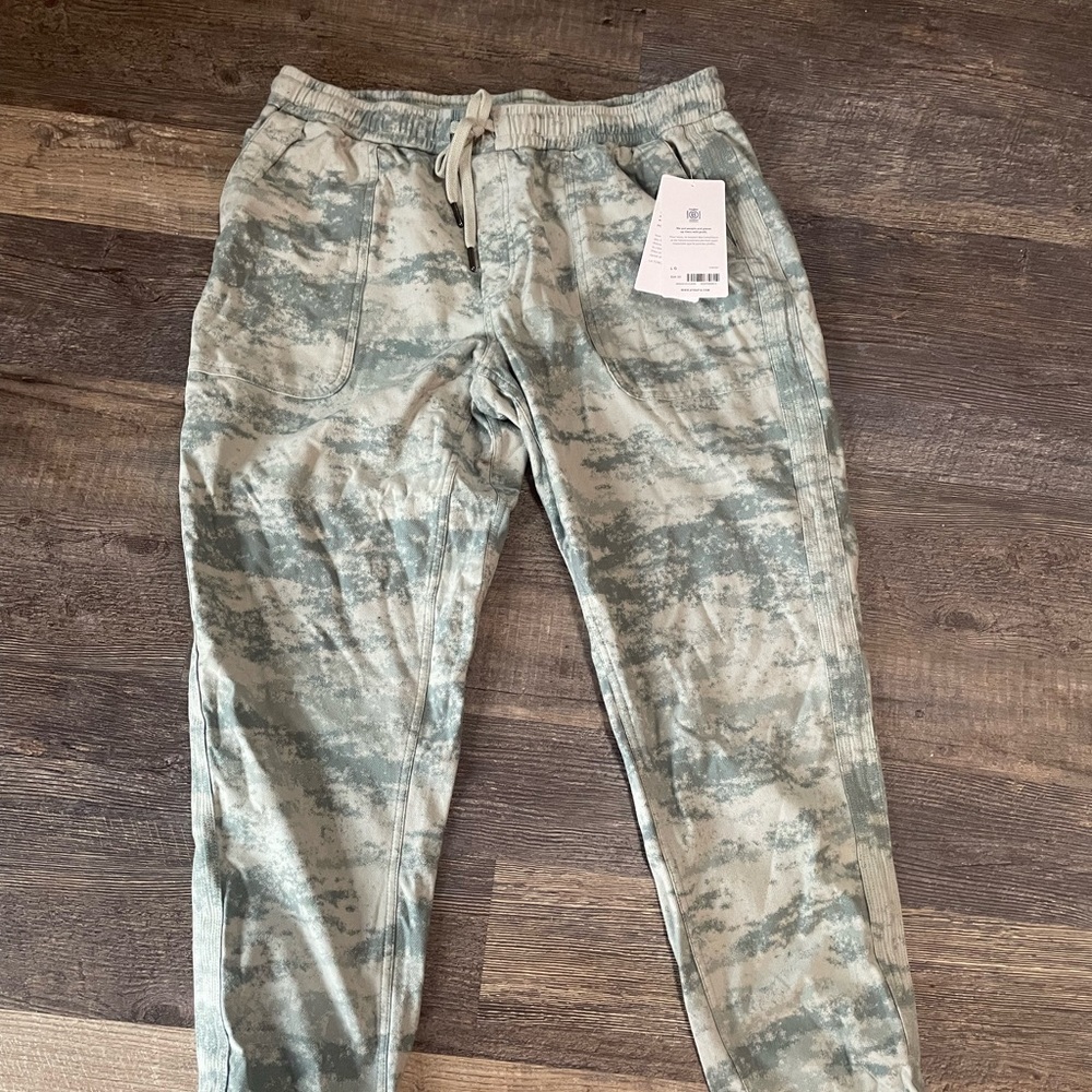 NWT Athleta Farallon Jogger